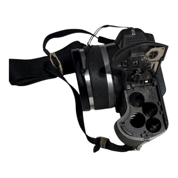 Olympus Black Digital Camera with Lens and Strap - Picture 9 of 10